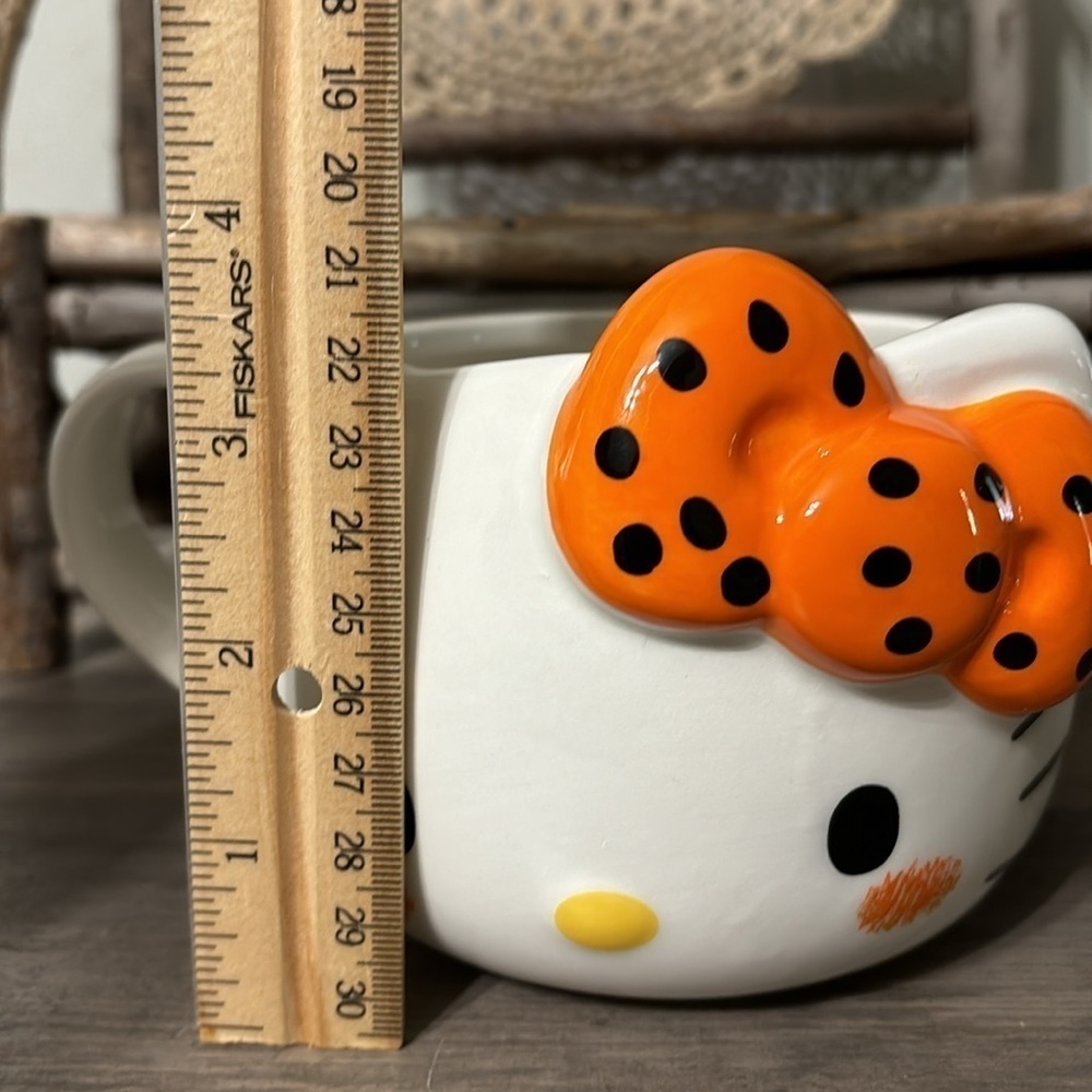 NEW DESIGN! NWT HELLO KITTY HALLOWEEN MUG ORANGE & BLACK BOW LARGE - Picture 8 of 10